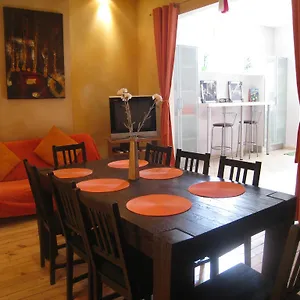 Elegance On A Budget - For Rent In Center Hostel